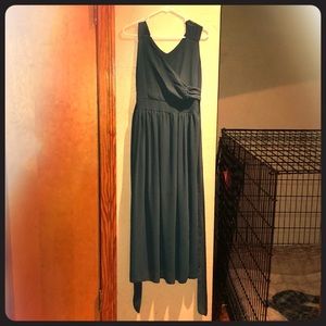 V-neck Pleated Split Maxi Dress